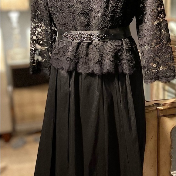 ADRIENNE PAPELL formal long black taffeta/ lace gown w/tulle skirt under dress - Picture 11 of 13